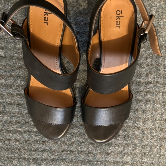 Black Wedged Heel - Picture 4 of 4